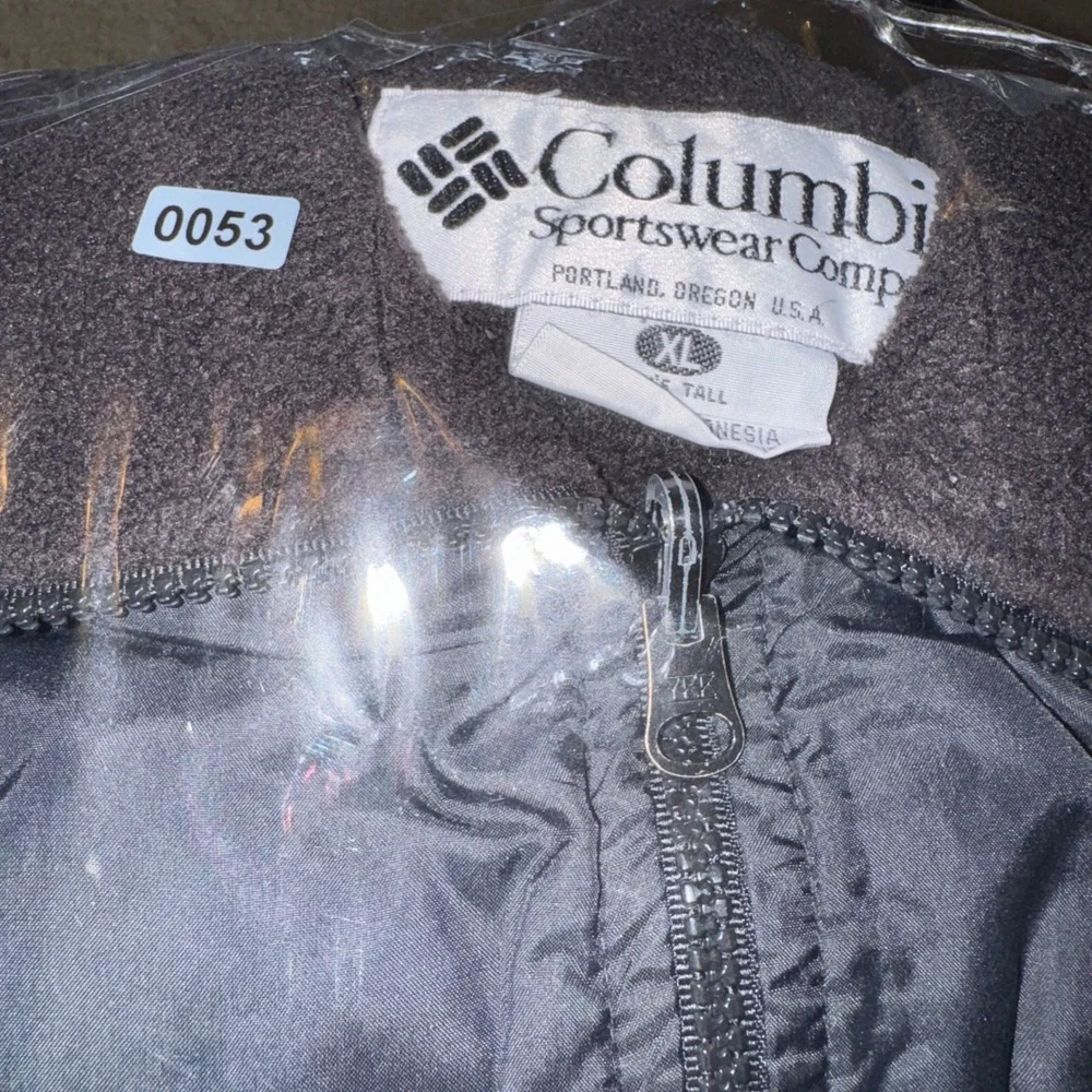 Columbia Mens XL Tall Black Fleece Lined Full Zip Nylon Jacket  XL-T Pit Zips‎